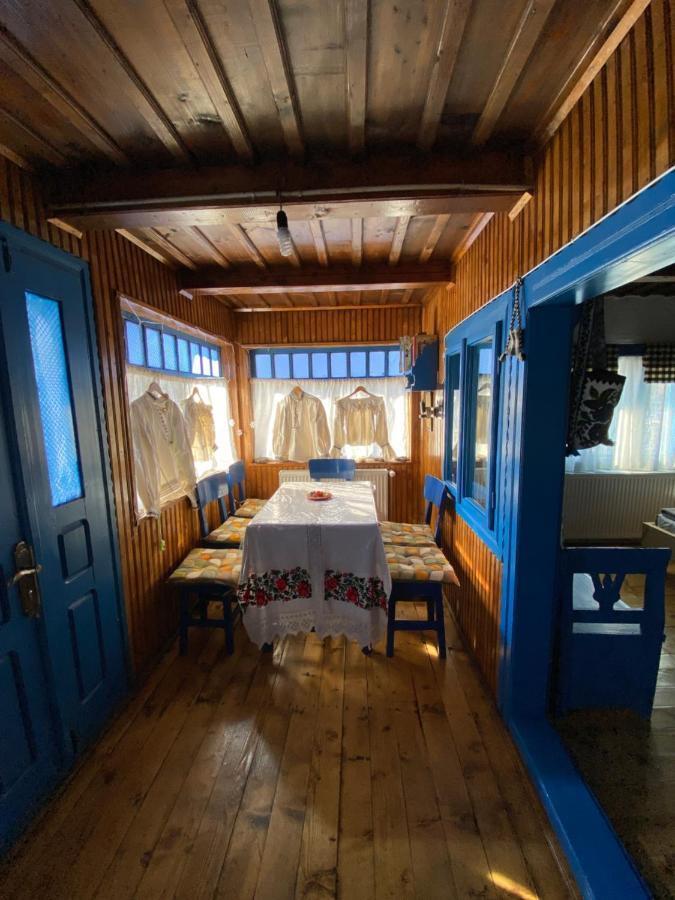 Отель Casuta Tivadar Breb Экстерьер фото